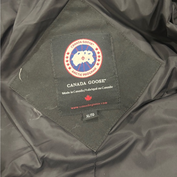 Canada Goose Black Puffer Jacket - Picture 2 of 11